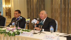 أهم المحاصيل الاستراتيجية.. القصير يكرم أفضل منتجي القمح موسم 2022