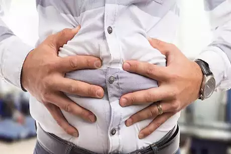 في أقل من 30 دقيقة.. 5 أطعمة سحرية تعالج الانتفاخ