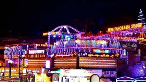 الجزيرة المضيئة وبابا نويل يطير في الهواء.. كيف احتفلت جنوب سيناء بـ2023 (صور)