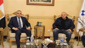 وزير الري يصل محافظة سوهاج لتفقد مشروعات المحافظة