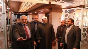 رئيس جامعة الأزهر يتفقد لجان الامتحانات بكلية اللغات والترجمة