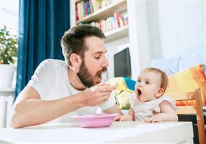 تغذية الرضيع في الشهر السادس- 5 أطعمة مفيدة لصحته