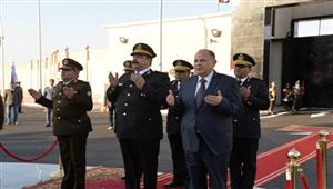 بالصور.. محافظ أسيوط يضع إكليل زهور على النصب التذكاري لشهداء الشرطة