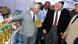 كتب الجديد بإيده.. محافظ جنوب سيناء يخفض سعر اللحوم في معرض "أهلًا رمضان" بشرم الشيخ - صور