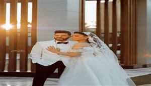 من قراءة الفاتحة إلى الزواج.. إيساف يشارك جمهوره مراحل ارتباطه (فيديو)