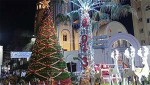 فيديو.. أقباط المنيا داخل الكنائس لحضور قداس عيد الميلاد