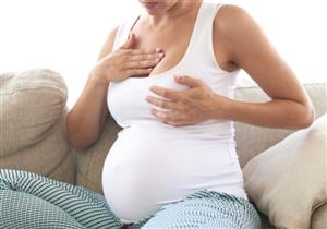 أعراض سرطان الثدي أثناء الحمل والرضاعة- انتبهي لهذه العلامات