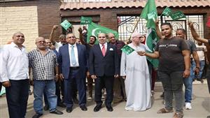 وسط هتافات "الرئيس أهو".. "يمامة" يتفقد مكتبي توثيق توكيلات شبرا والمهندسين