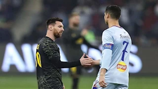"أراد الفوز بكل شيء".. ميسي يتحدث عن منافسته مع رونالدو (فيديو)