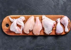 لمرضى الكوليسترول- خبير تغذية يحذر من تناول هذه الأجزاء في الدجاج