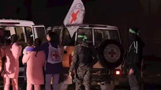 ستستقبل في مراسم عسكرية.. إسرائيل: تسلمنا جثامين 4 محتجزين عبر الصليب الأحمر