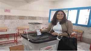 رشا مهدي تدلي في الانتخابات الرئاسية.. صورة