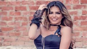 دنيا عبد العزيز توجه رسالة لـ روجينا في عيد ميلادها 