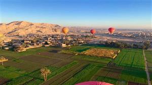 بسبب سرعة الرياح.. وقف رحلات البالون الطائر في الأقصر 