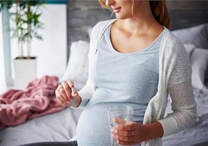 الفيتامينات للحامل- متى تضر بصحتها؟
