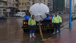 وزير التنمية المحلية يتلقي تقريرًا عن جهود المحافظات للتعامل مع الأمطار