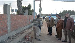 صور.. محافظ القليوبية يتابع مشروعات "حياة كريمة" في قطاعي الطرق والصحة