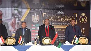 "الريفية صانعة الإنجازات".. رئيس جامعة الأقصر يفتتح مؤتمر دور المرأة في بناء الأوطان - صور