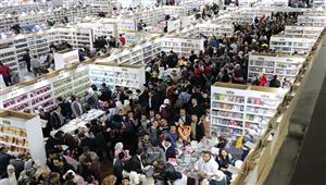 300 ألف زائر في اليوم الثامن لمعرض القاهرة الدولي للكتاب 