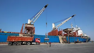 الجيش الإسرائيلي يصدر تحذيرات لإخلاء 3 موانئ في اليمن