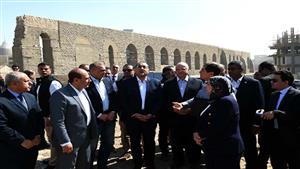 تطوير سور مجرى العيون.. رئيس الوزراء يتفقد أعمال المرحلة الثانية من المشروع -صور