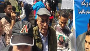 أحمد بدير يصل مقر انتخابات نقابة المهن التمثيلية بالبحر الأعظم (صور)