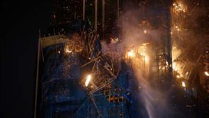 حريق هائل في ناطحة سحاب يثير فزع سكان هونج كونج