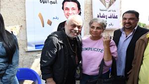 سوسن بدر تساند أشرف زكي  في انتخابات نقابة المهن التمثيلية (صور)