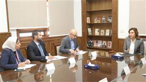 لتنفيذ مشروع "كتابك".. وزيرة الثقافة تجتمع ووفد "حياة كريمة" 
