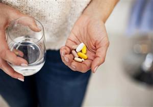 هل يمكن أخذ الفيتامينات على معدة فارغة؟
