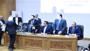 وزير الصحة يشهد القرعة العلنية لأعضاء البعثة الطبية للحج