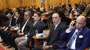 شخصيات عامة تقدم العزاء في والدة زوجة المحامي محمد حمودة بمسجد الشرطة