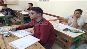اليوم.. طلاب الشهادة الإعدادية بالقاهرة يؤدون امتحاني الدراسات والدين 