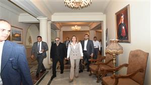 وزيرة الثقافة تتفقد مشروع تطوير دار أوبرا الإسكندرية (صور)