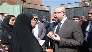 بالصور- محافظ بني سويف يتفقد امتحانات الصف السادس الابتدائي