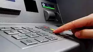 خطوات سحب الأموال من المحافظ الإلكترونية عبر الـ "Atm"