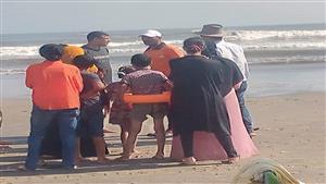 صور.. تيارات شديدة وتحذيرات على شواطئ بورسعيد