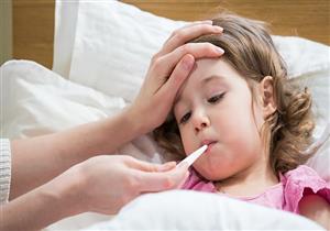 لماذا يعاني الأطفال من استمرار الحرارة بعد تناول المضاد الحيوي؟