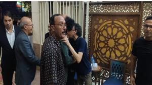 بالصور| محمد منير يصل عزاء شوقي حجاب 