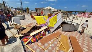 إزالة تعديات تحجب رؤية البحر بشواطئ العجمي في الإسكندرية- صور