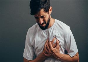 الإسعافات الأولية لألم الصدر المفاجئ.. 6 خطوات عليك إجرائها