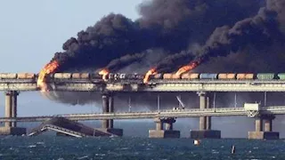 أوكرانيا تعلن تفجير أجزاء من الجسر الرابط بين روسيا والقرم