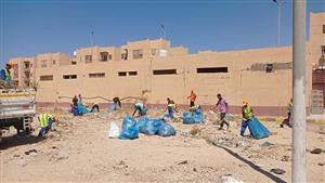 بالصور- رفع 60 طن مخالفات يوميًا في حملات النظافة بمدينة طور سيناء 
