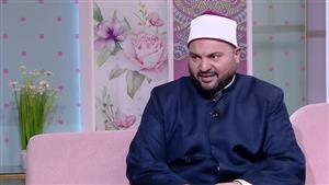 بالفيديو| داعية: الزوجة ليس واجبًا عليها خدمة الزوج "ولا حتى كوباية الشاي"