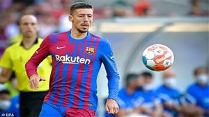 برشلونة يضغط على المدافع الفرنسي للرحيل إلى النصر السعودي