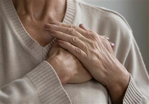 ألم الذراع والصدر الأيسر- حسام موافي يحذر: عرض لمرض خطير