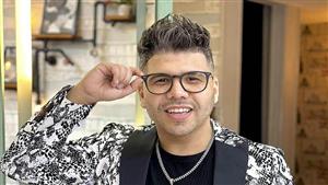 "فئة المبدعين".. عمر كمال يحصل على الإقامة الذهبية من الإمارات 