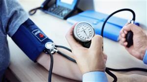 لماذا يعاني البعض من ارتفاع ضغط الدم بعد تناول الطعام؟