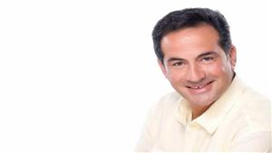 قبل حفله الليلة بالسعودية.. محمد ثروت: في انتظار جمهورنا الغالي الحبيب 