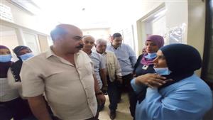 صور.. محافظ أسوان يتفقد الخدمات في العيادات الخارجية لهيئة التأمين الصحي